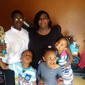 Meet your Posher, Latrisha